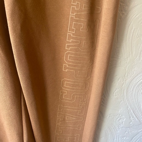 Aeropostale track pants, size XL. Brown. Good condition, minimal wear. - Picture 5 of 5
